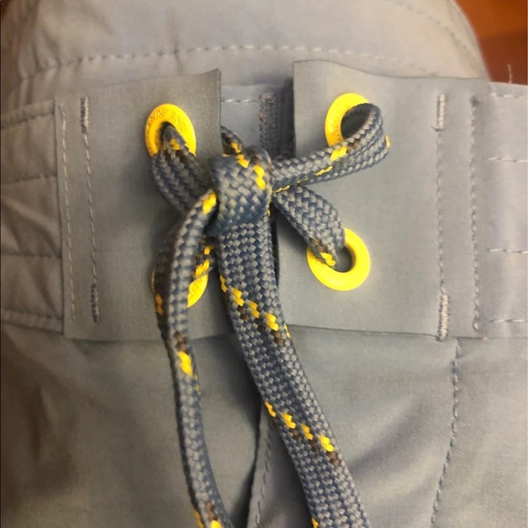 Lands End Womens Blue Yellow Board Swim shorts
Size 12 - Picture 10 of 12